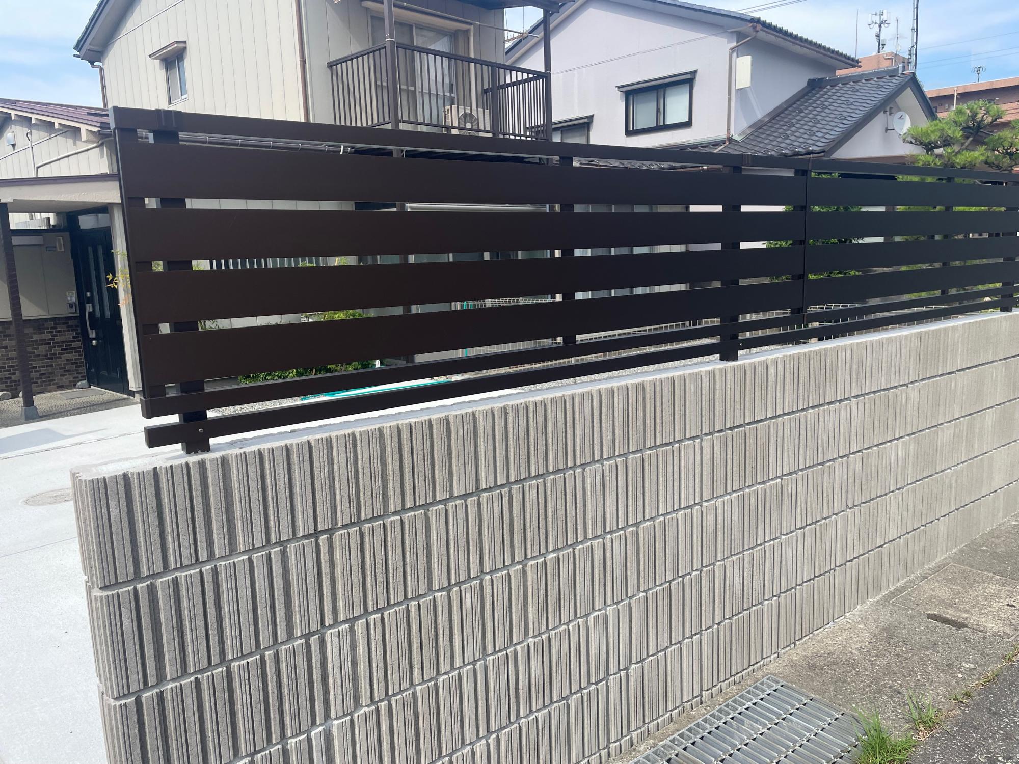 使いやすさとデザイン性を両立した、シンプルモダンな外構プラン