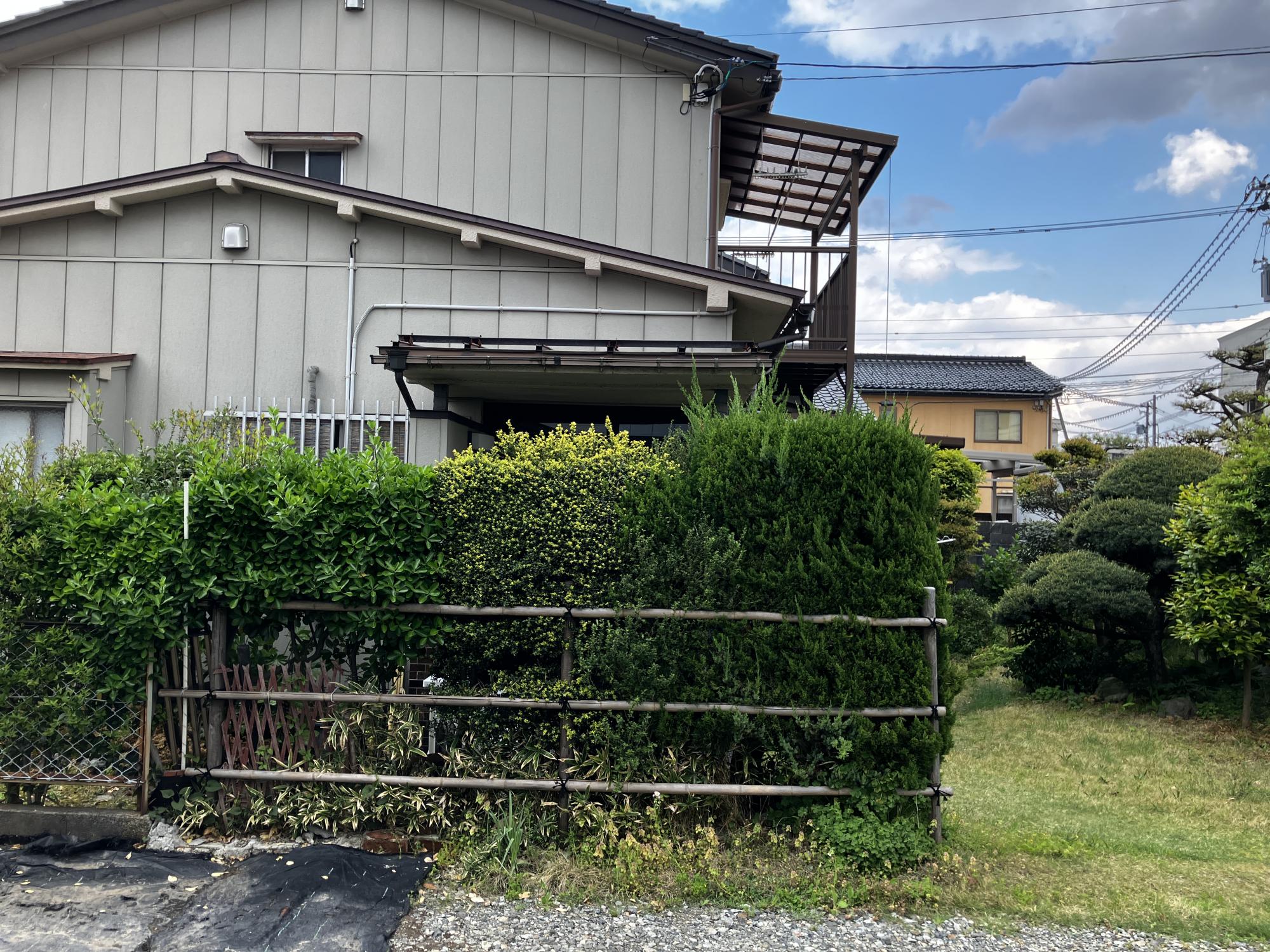 使いやすさとデザイン性を両立した、シンプルモダンな外構プラン