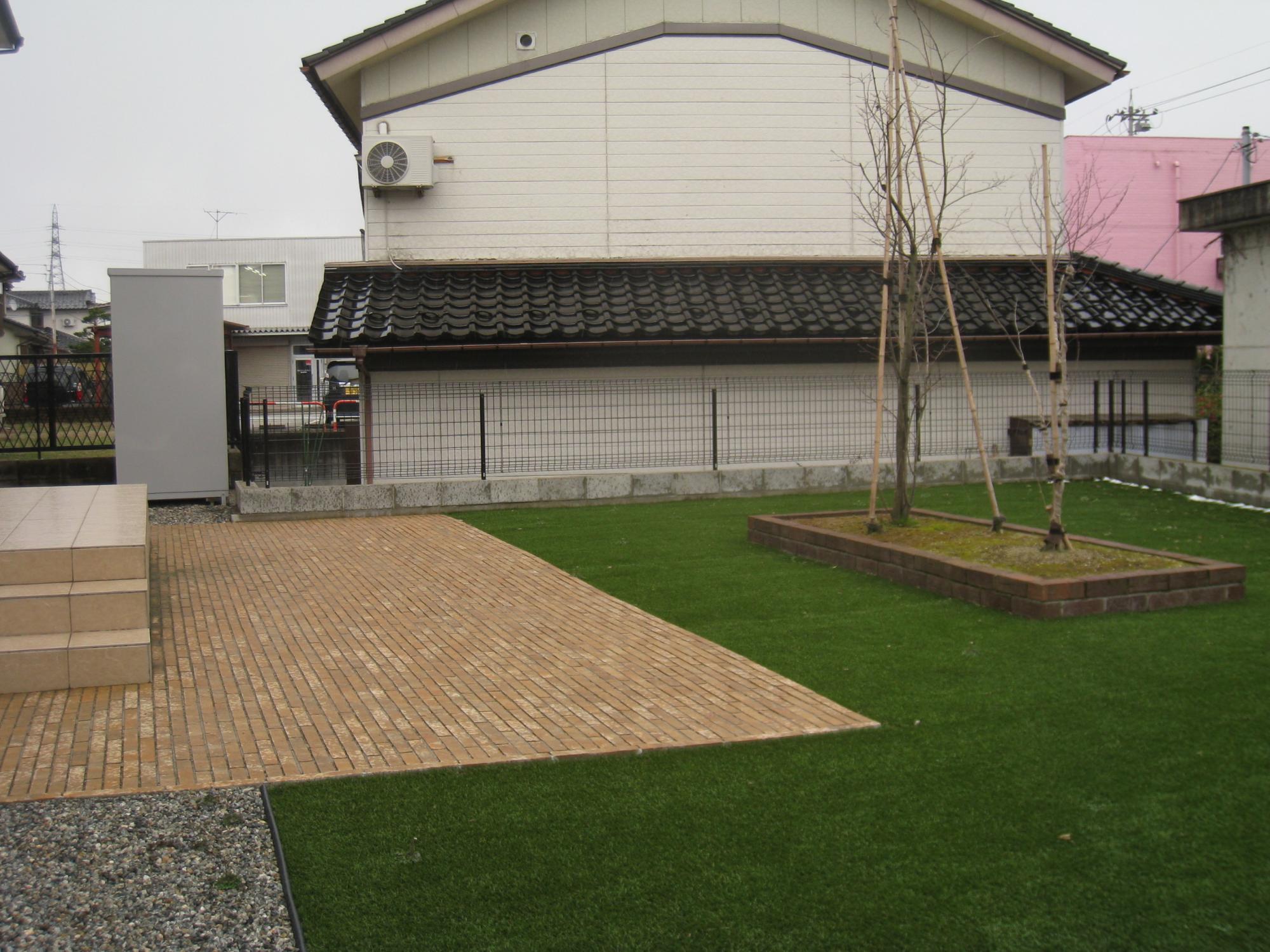 バーベキューに適した庭づくりとは 施工事例で徹底解説 ブログ グリーングローブ L 富山県の外構 庭づくりとエクステリア